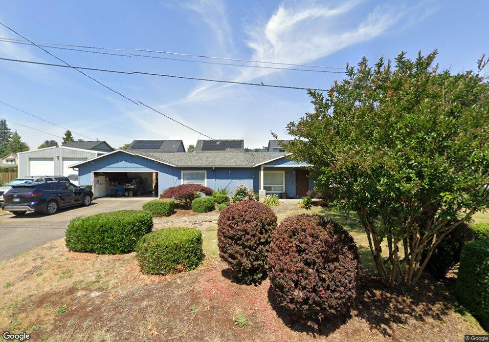 742 SE Elm St, Dundee, OR 97115 - photo 1