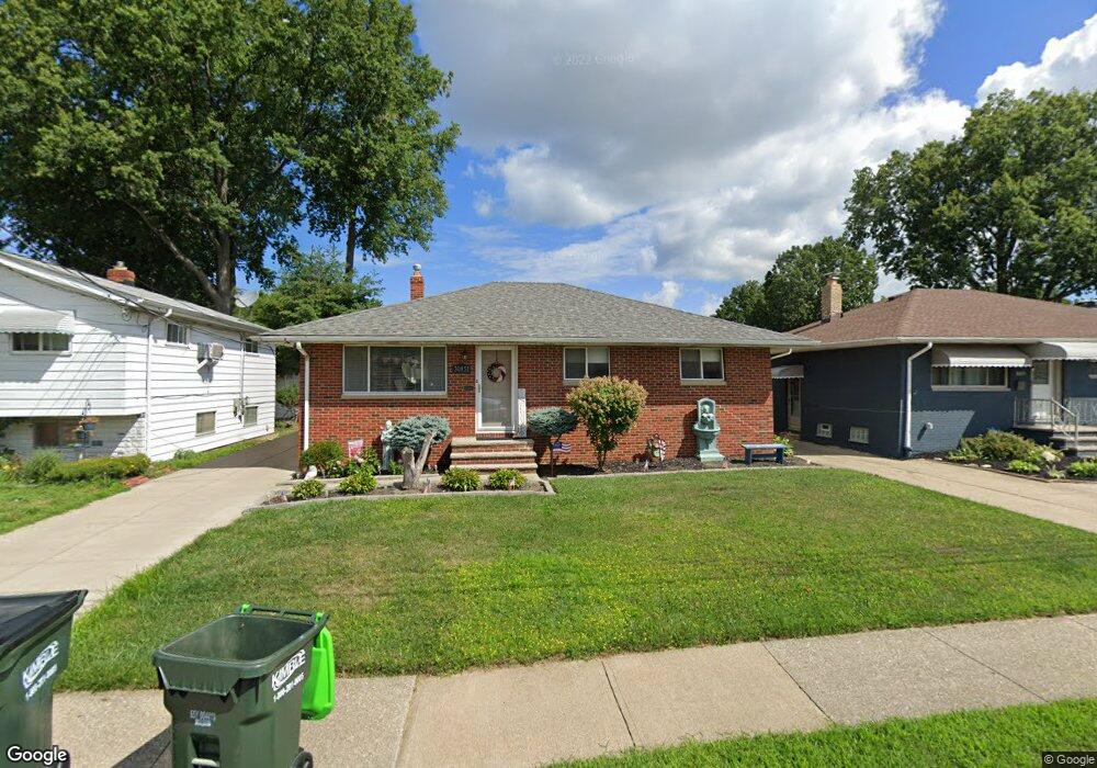 30851 Harrison Rd, Wickliffe, OH 44092 - photo 1