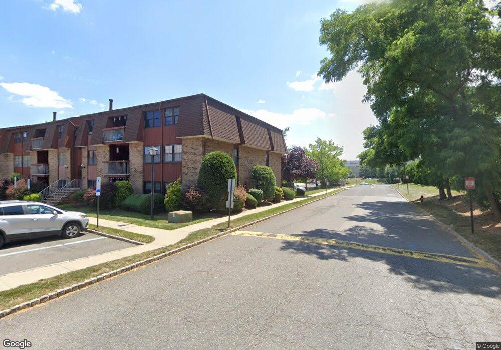 15 Powderhorn Ct unit 2, Woodbridge, NJ 07095 - photo 1