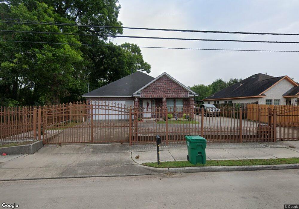 10406 Aldine Westfield Rd, Houston, TX 77093 - photo 1