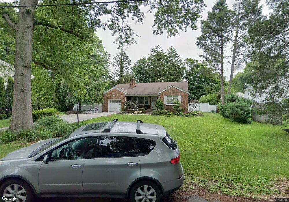 1097 Midwood Dr, Rahway, NJ 07065 - photo 1