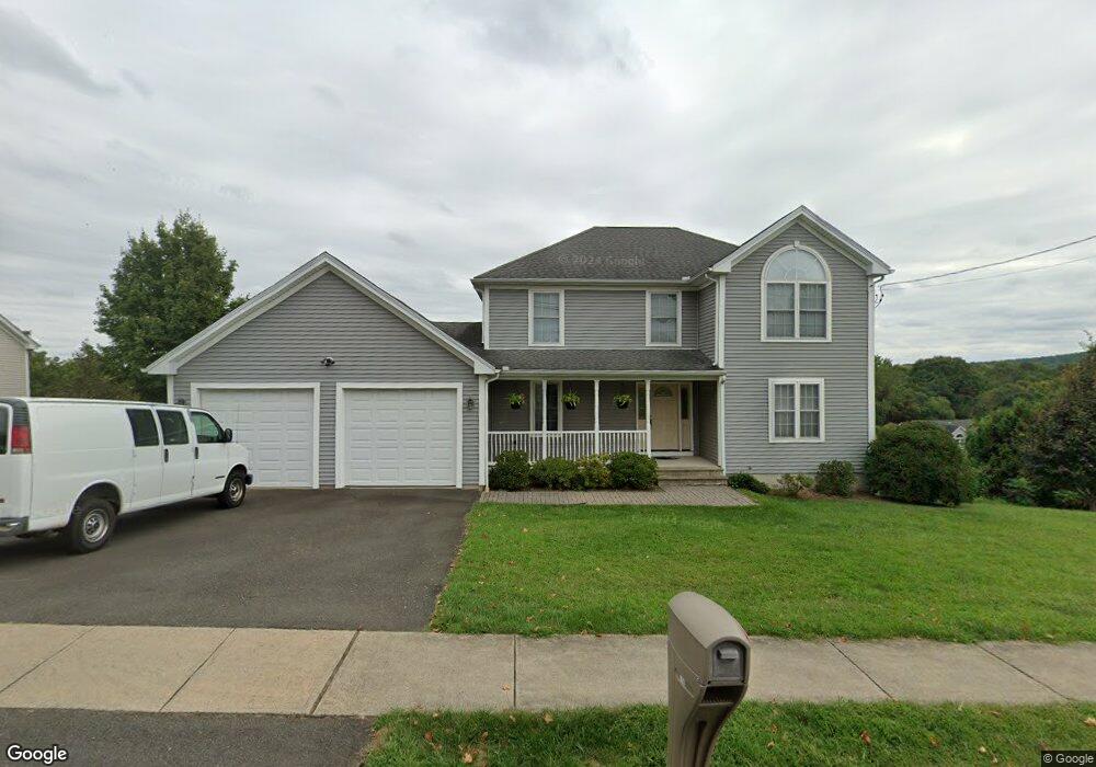 977 Kensington Rd, Berlin, CT 06037 - photo 1