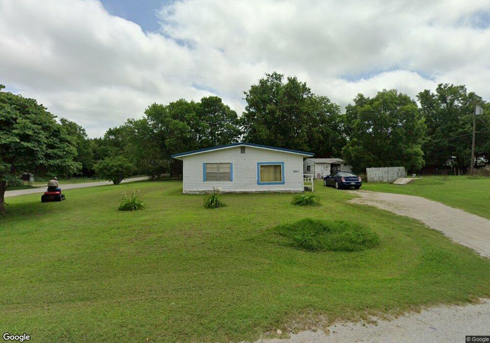 722 K St NE, Ardmore, OK 73401 - photo 1