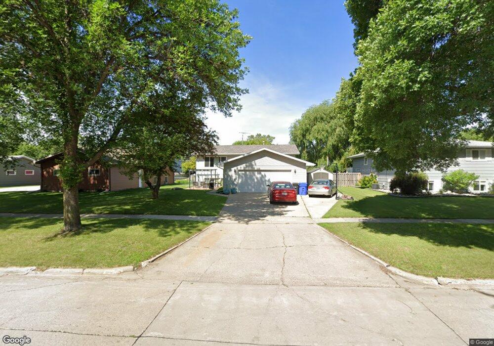 1401 21st St S, Fargo, ND 58103 - photo 1