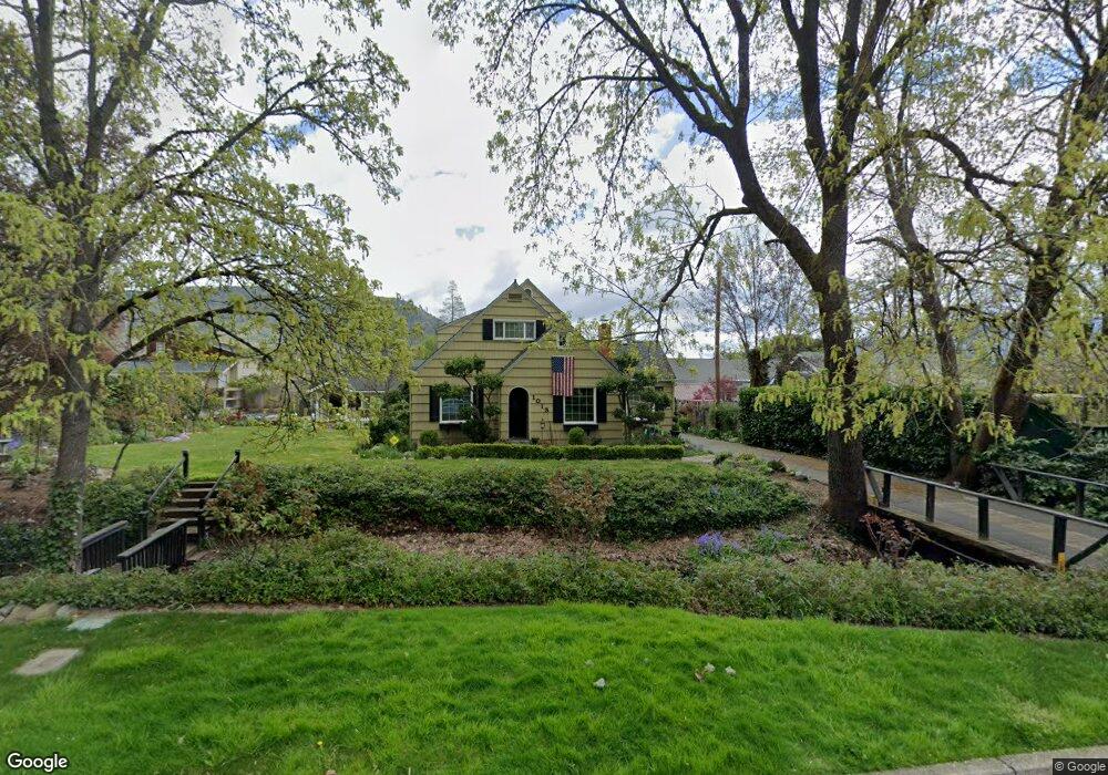 1013 NW Conklin Ave, Grants Pass, OR 97526 - photo 1