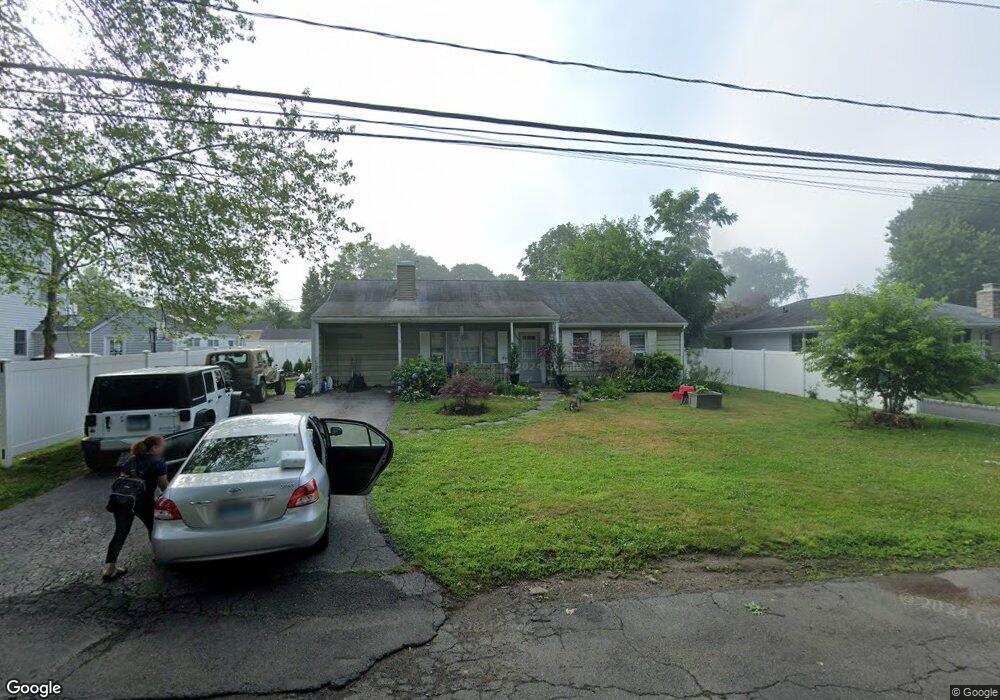 114 Soundview Ct, Stamford, CT 06902 - photo 1