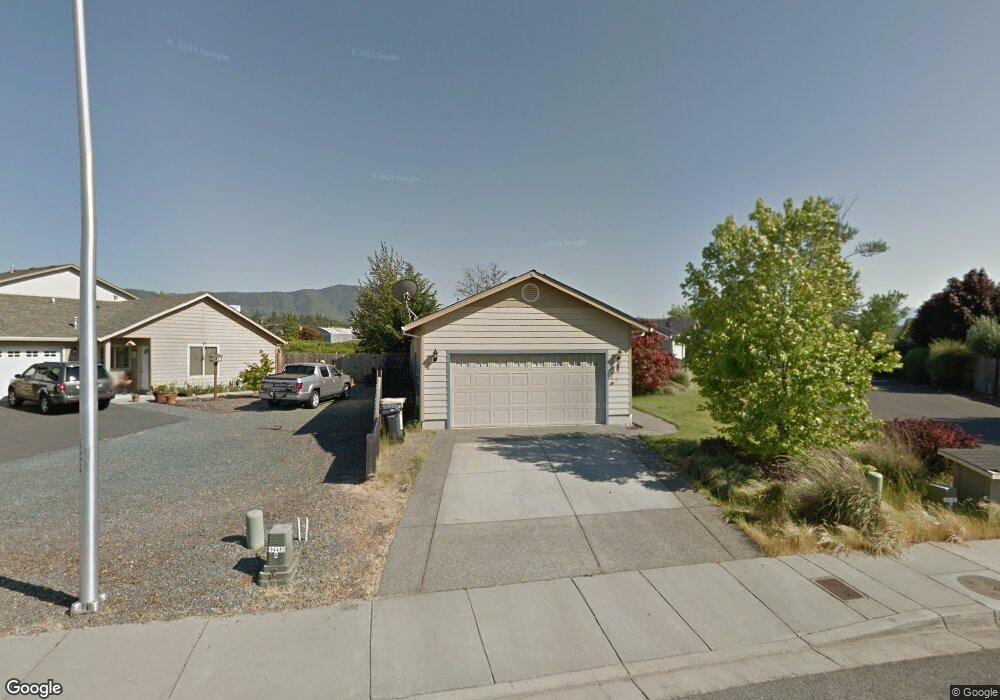 427 SW Marion, Grantspass, OR 97527 - photo 1