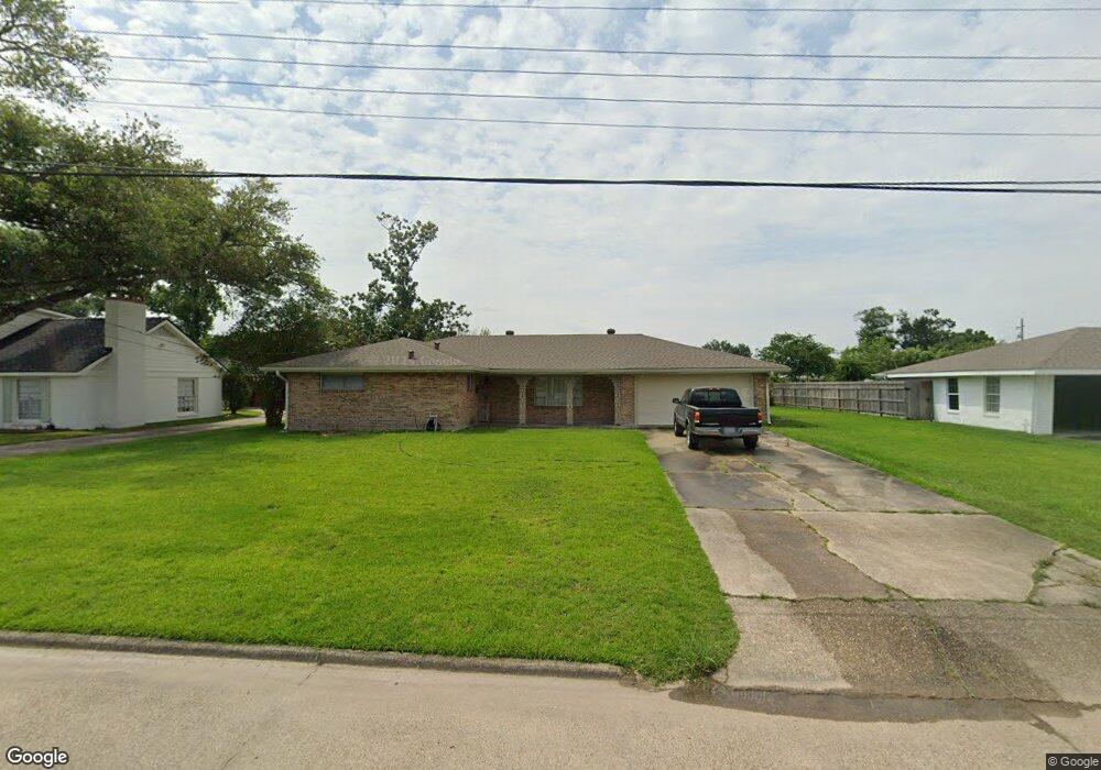 813 Henrietta Ln, Lake Charles, LA 70605 - photo 1