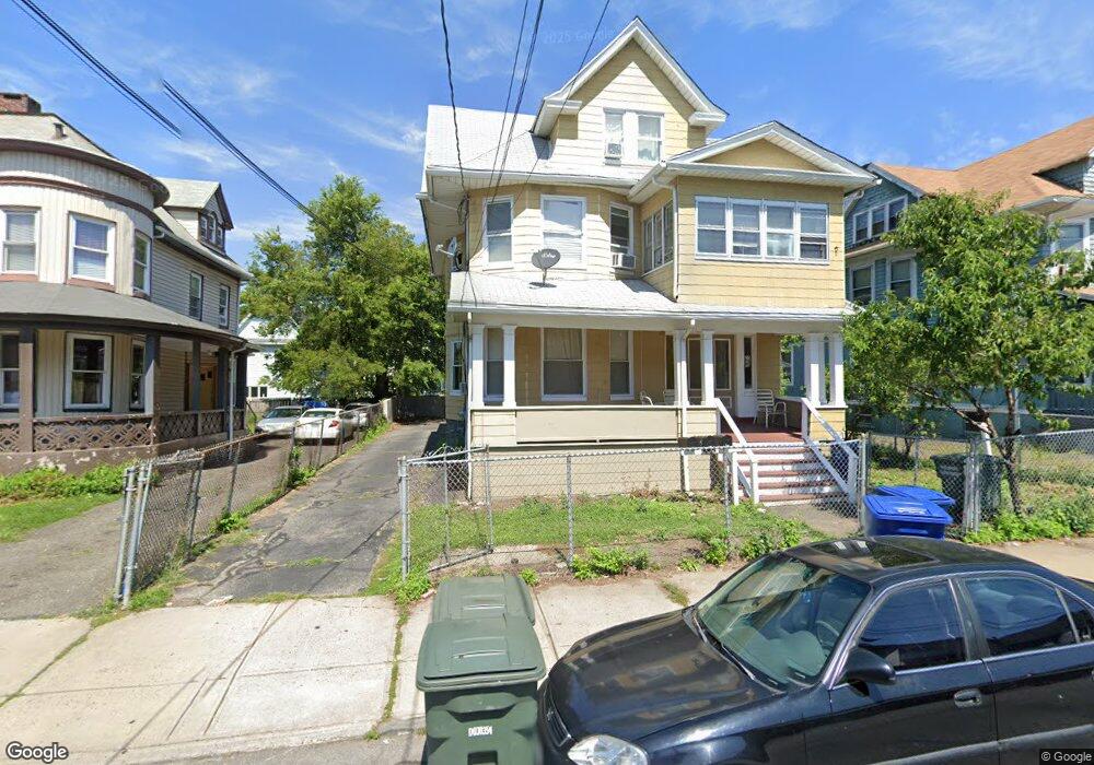 73 Vine St unit 2, Bridgeport, CT 06604 - photo 1