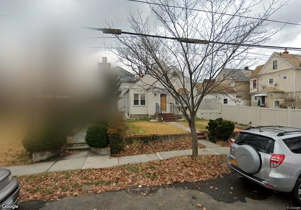 6512 165th St, Fresh Meadows, NY 11365 - photo 1