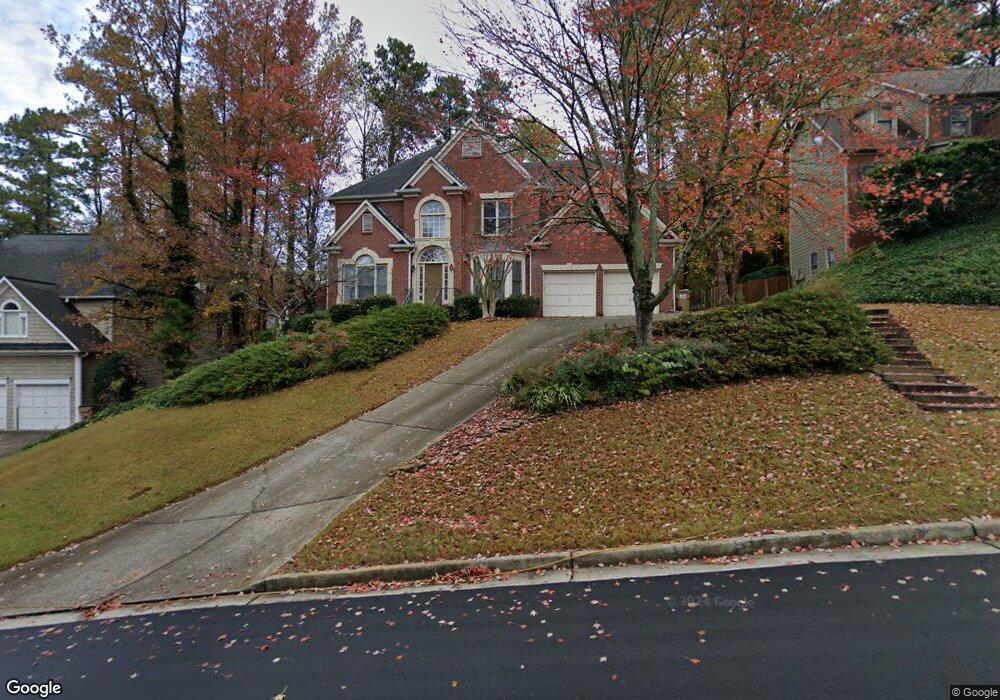 5470 Woodrun Ln, Alpharetta, GA 30005 - photo 1