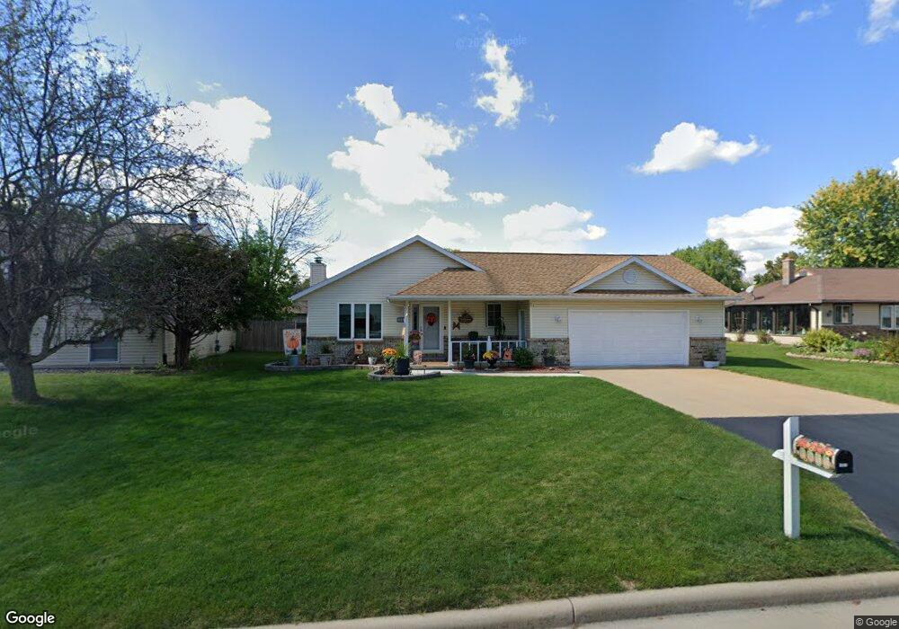 1801 N Whitney Dr, Appleton, WI 54914 - photo 1