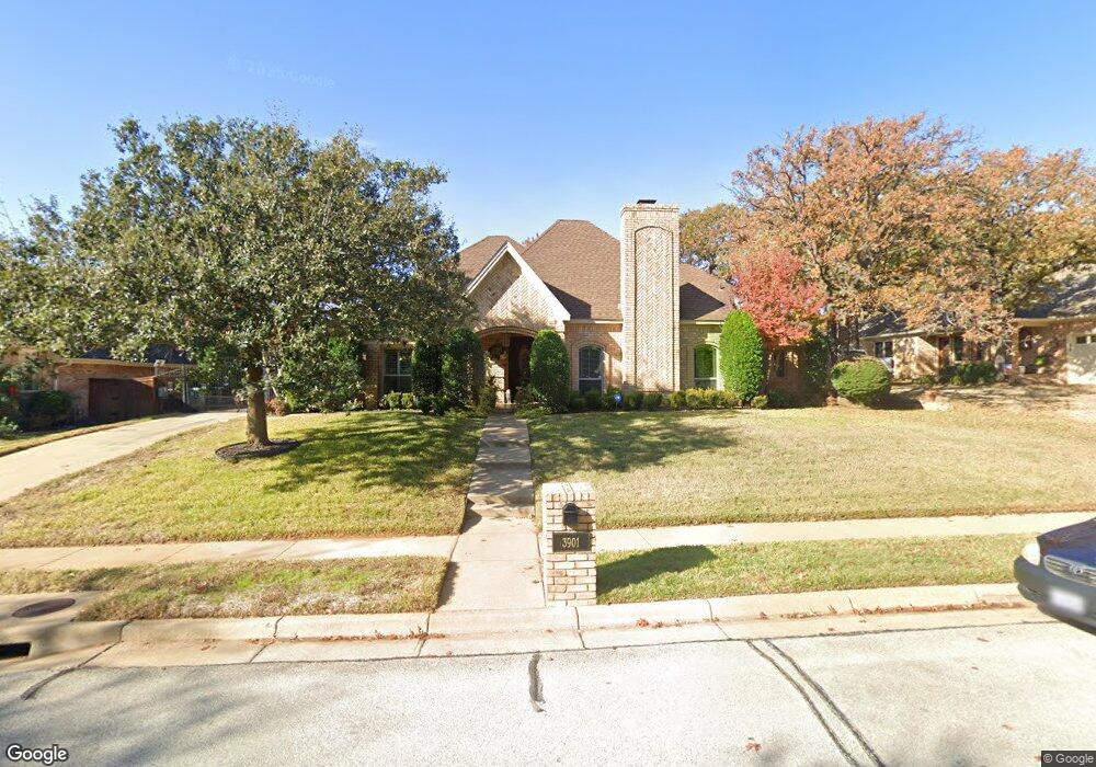 3901 Laurel Ln, Bedford, TX 76021 - photo 1