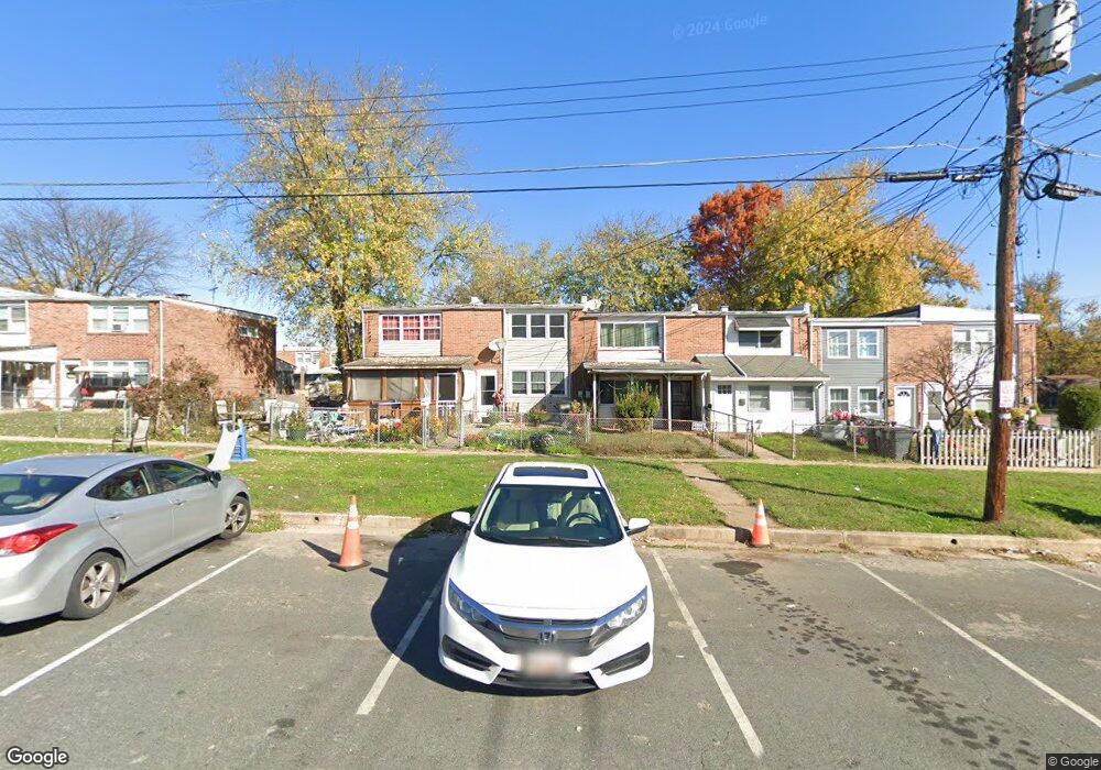 812 Seckel Ct, Halethorpe, MD 21227 - photo 1