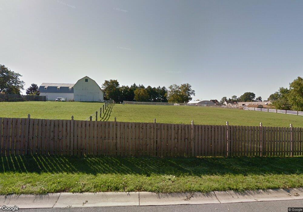 528 Spring Hollow Dr unit 8, New Holland, PA 17557 - photo 1