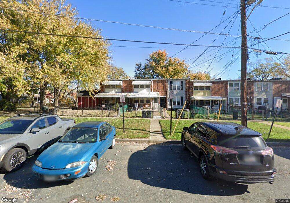 910 Niagara Ct, Halethorpe, MD 21227 - photo 1