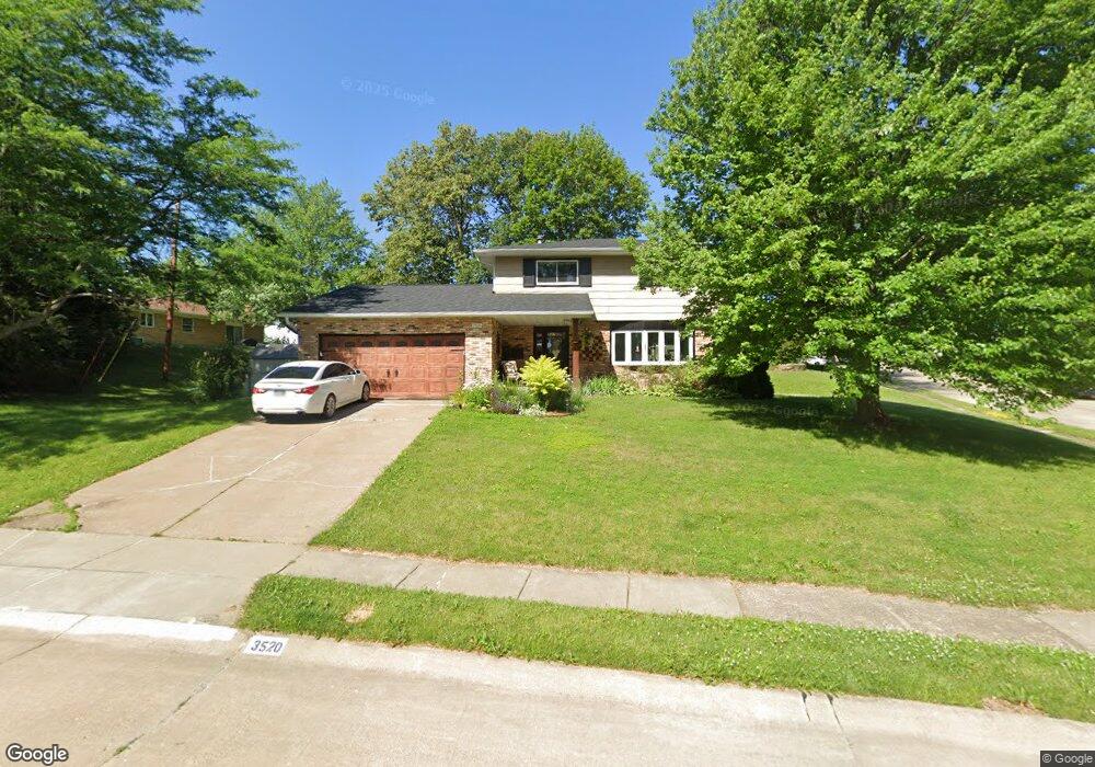 3520 N Elmwood Ave, Davenport, IA 52806 - photo 1