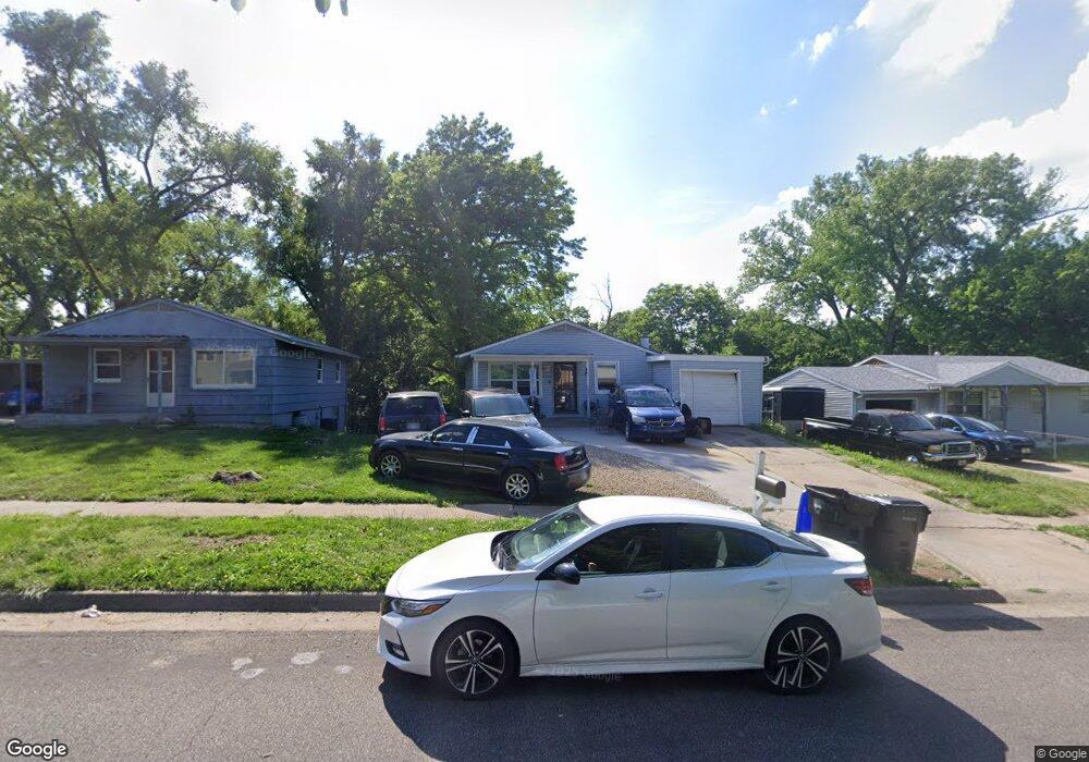 3713 S Humboldt St, Topeka, KS 66609 - photo 1