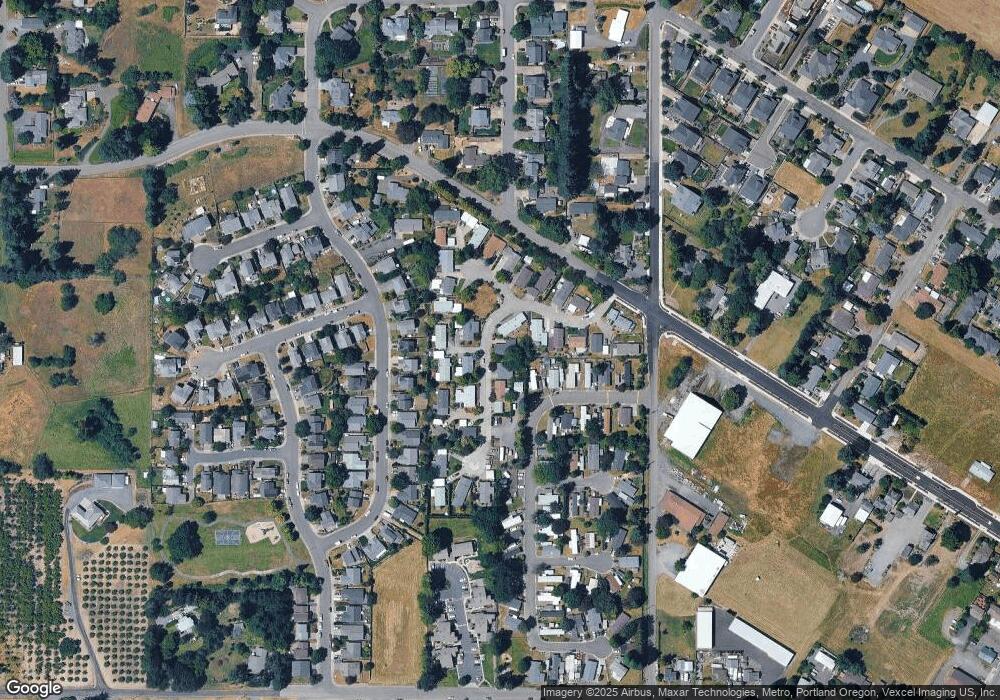 625 SW 9th St 2, Dundee, OR 97115 - photo 1