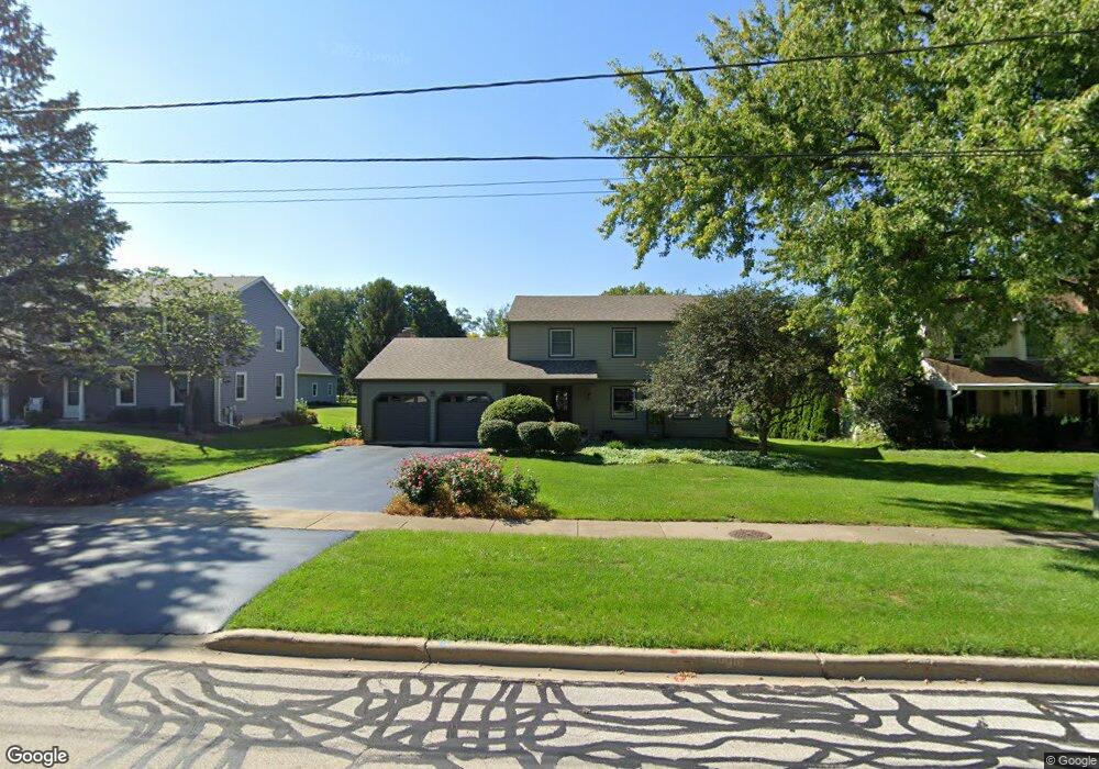 539 S Forest Ave, Batavia, IL 60510 - photo 1