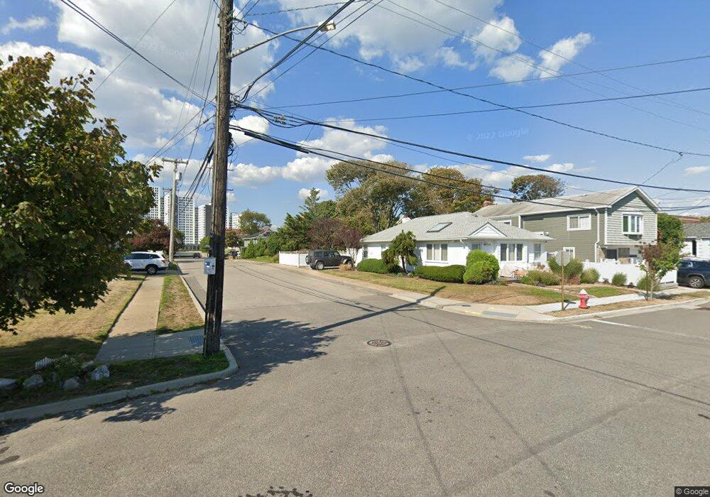 5 Granada Ln, Atlantic Beach, NY 11509 - photo 1