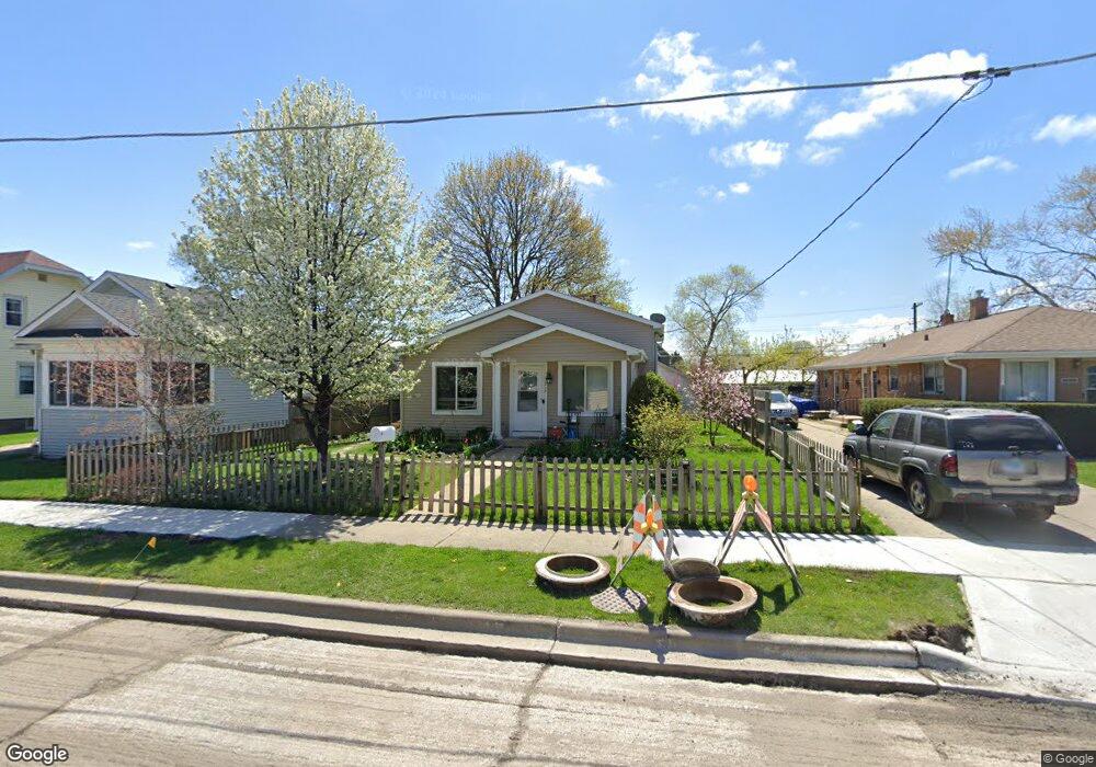 1515 Hamilton Ct, Waukegan, IL 60085 - photo 1