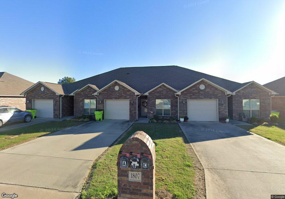 1807 S Spring St, Stuttgart, AR 72160 - photo 1
