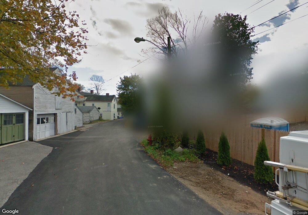 8 Tasker Ln, Newmarket, NH 03857 - photo 1