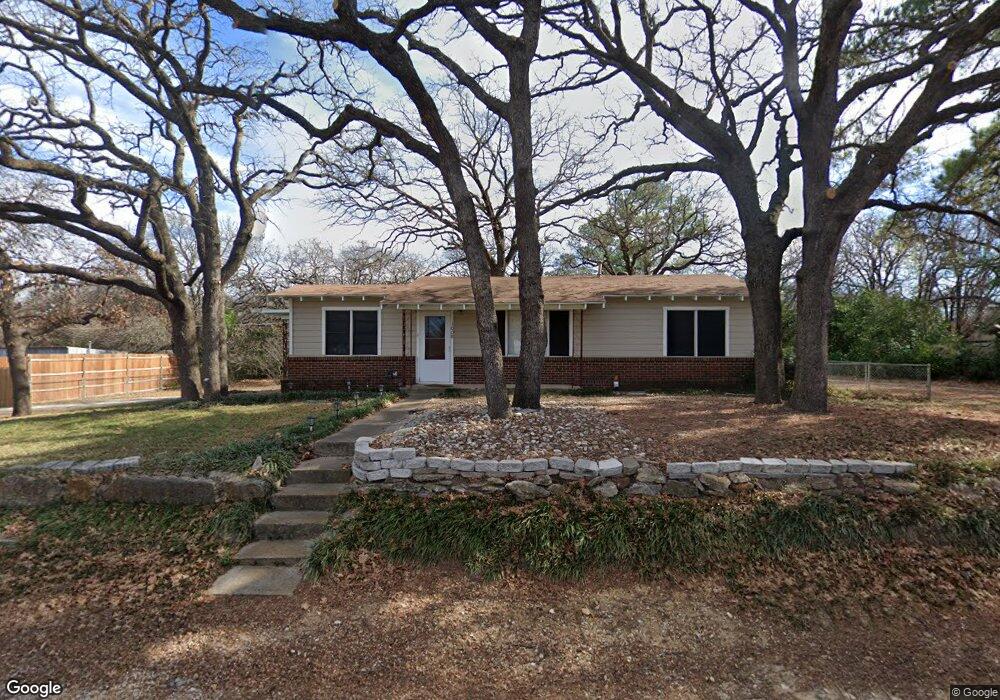 1008 Red Oak St, Azle, TX 76020 - photo 1