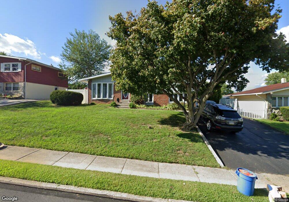 443 Lyndhurst Dr, Broomall, PA 19008 - photo 1