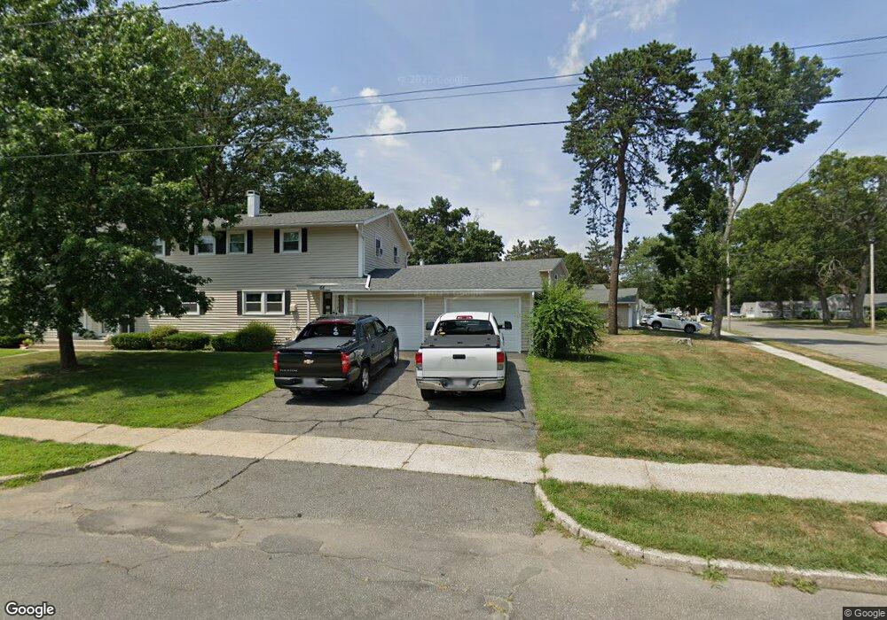 68 Woodbridge Rd, Chicopee, MA 01022 - photo 1