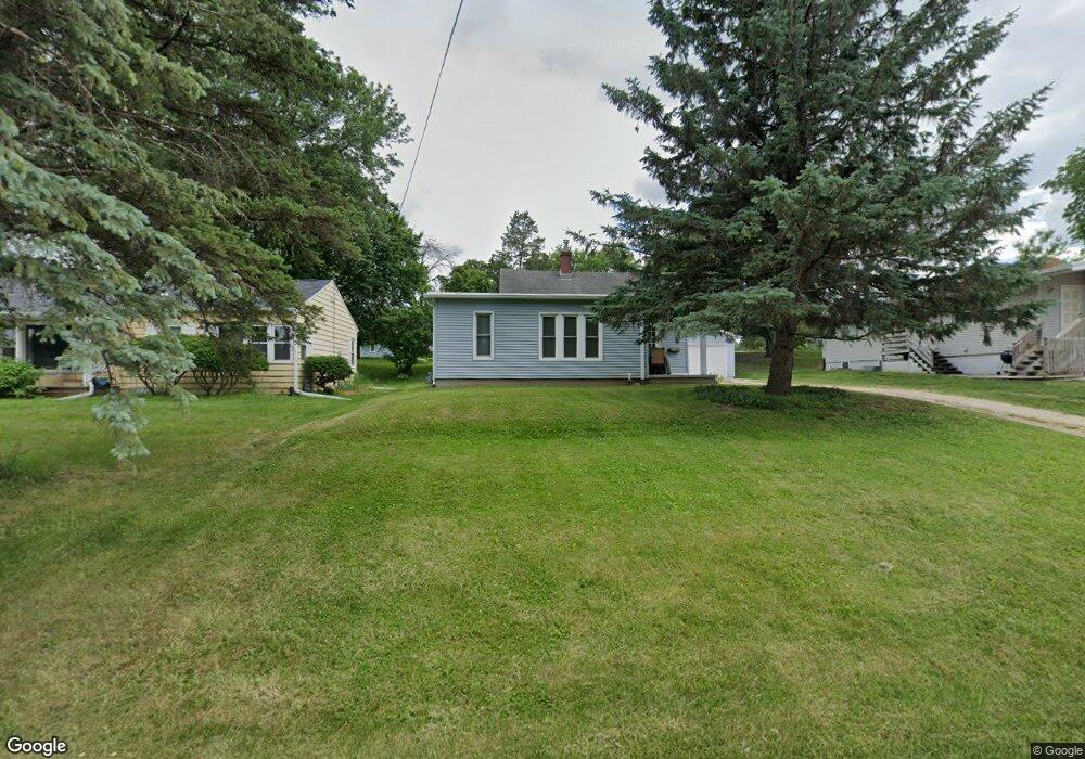 1006 W 11th St, Cedar Falls, IA 50613 - photo 1