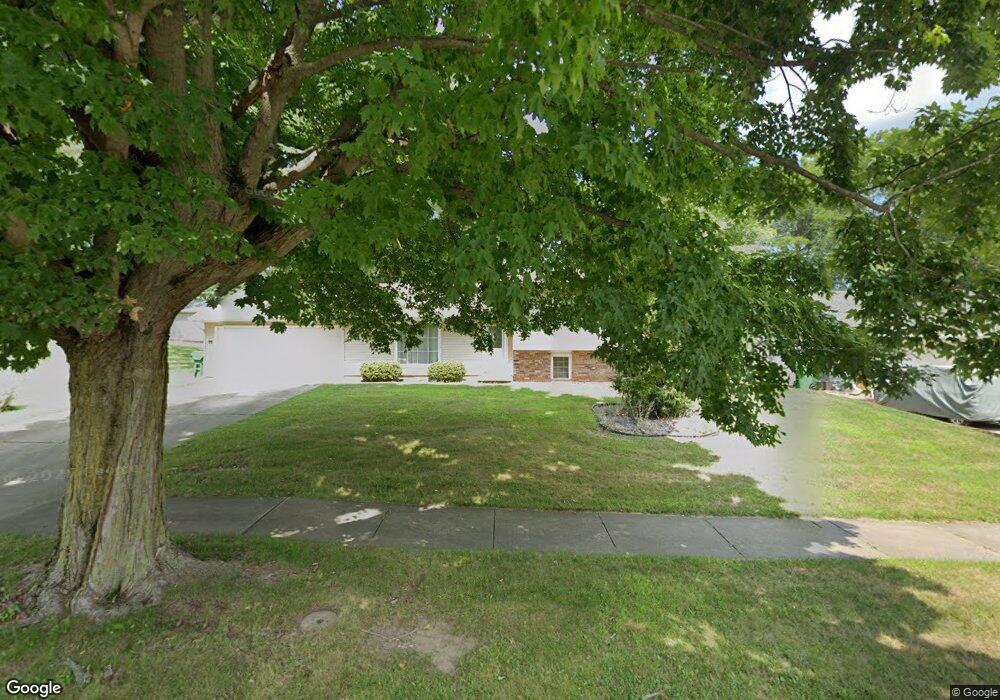 827 Brown St, Niles, MI 49120 - photo 1