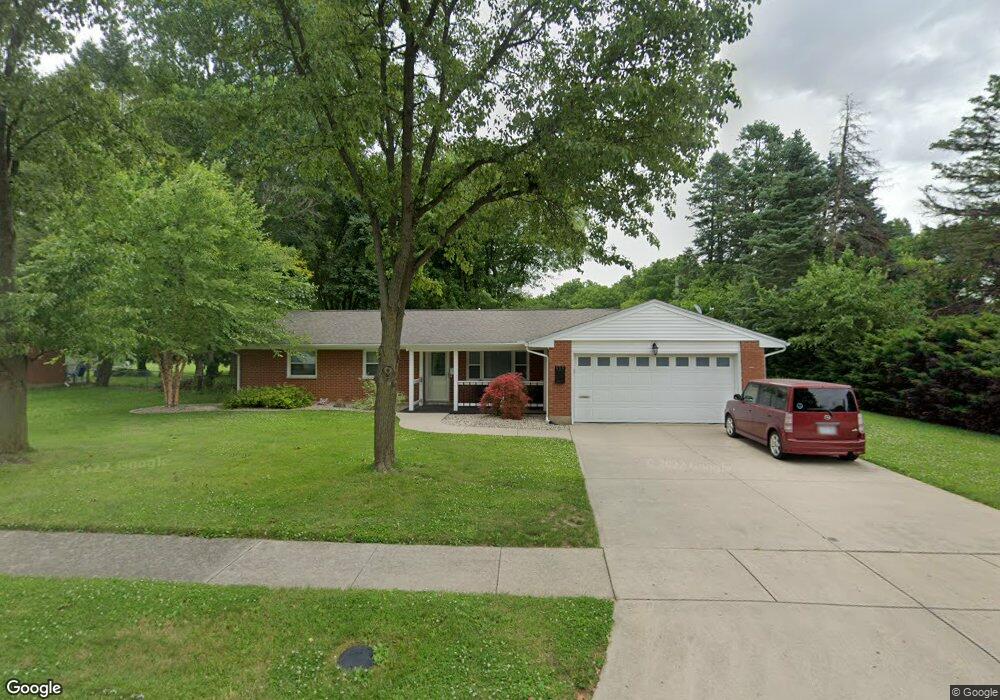 955 Meadow Ln, Xenia, OH 45385 - photo 1