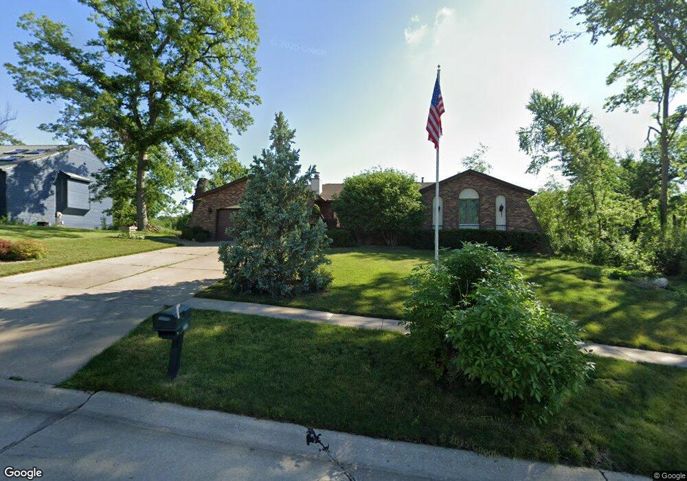 2606 Iris Ave NW, Cedar Rapids, IA 52405 - photo 1