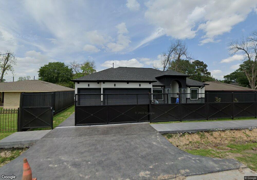 815 Innsdale Dr, Houston, TX 77076 - photo 1