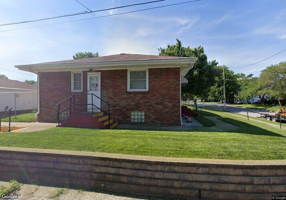 1311 N Sturdevant St, Davenport, IA 52804 - photo 1