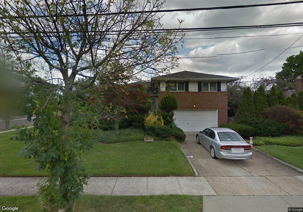 346 Dorchester Rd, Garden City S., NY 11530 - photo 1