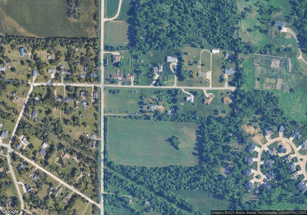 502 Wilder Dr, Cedar Rapids, IA 52403 - photo 1