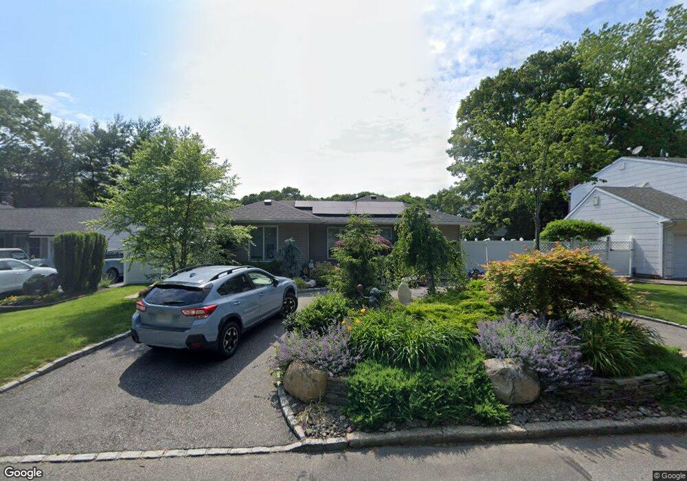 220 Barrett Ave, Bayport, NY 11705 - photo 1