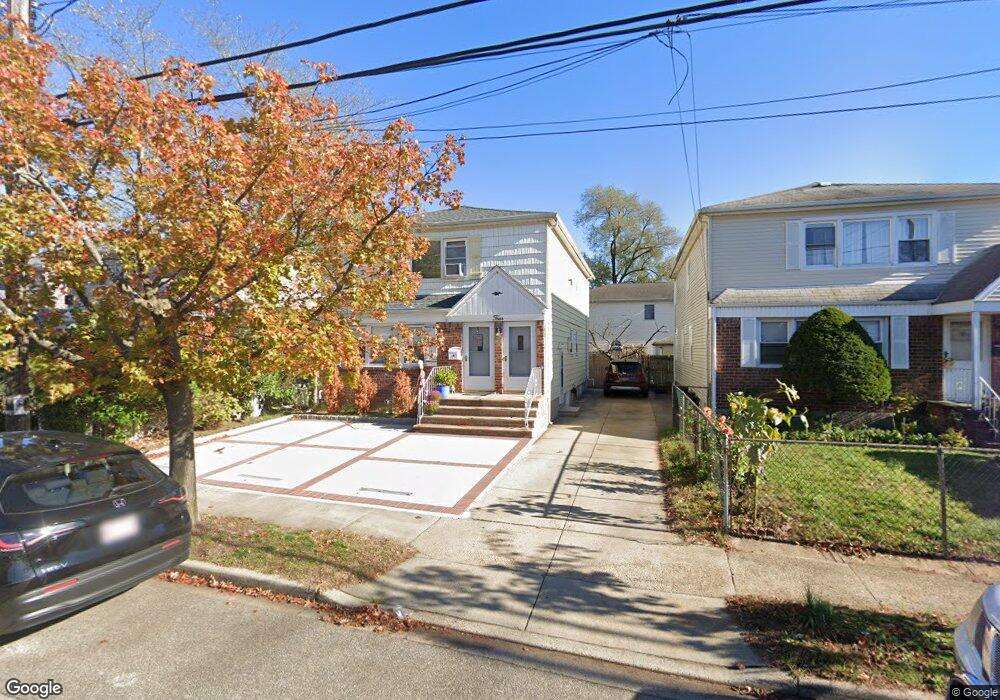 4 Woodlawn Ave unit 1, Valley Stream, NY 11581 - photo 1