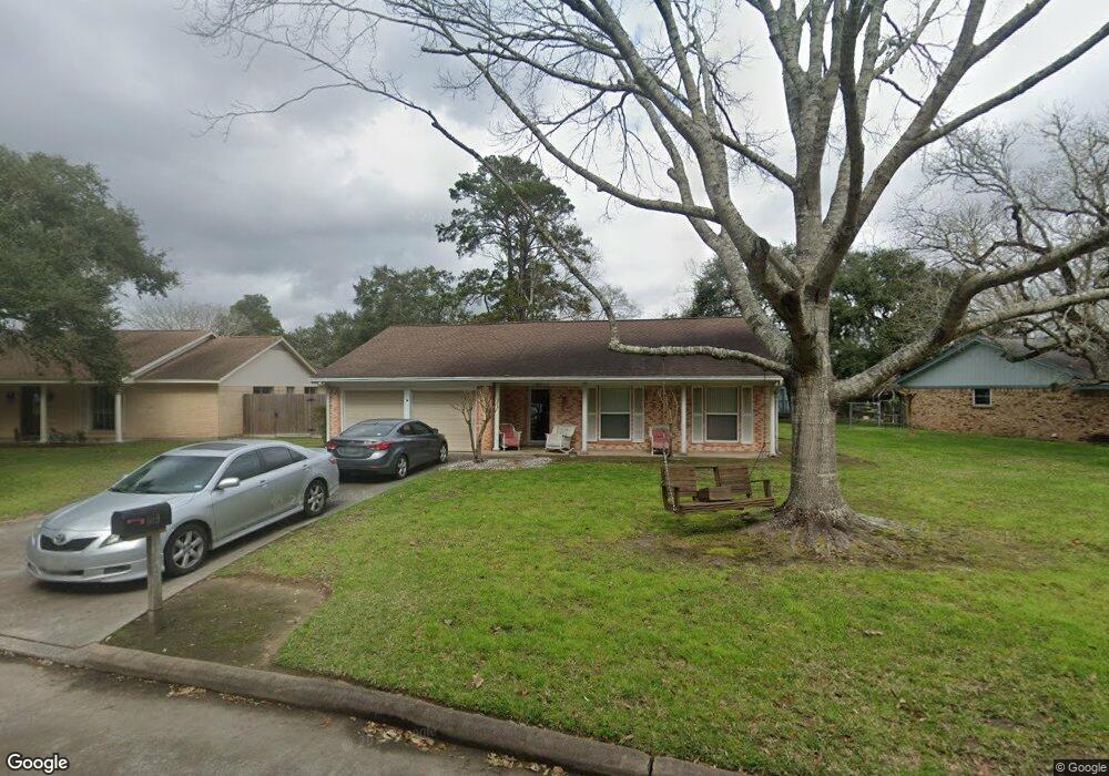 809 Michael St, Alvin, TX 77511 - photo 1