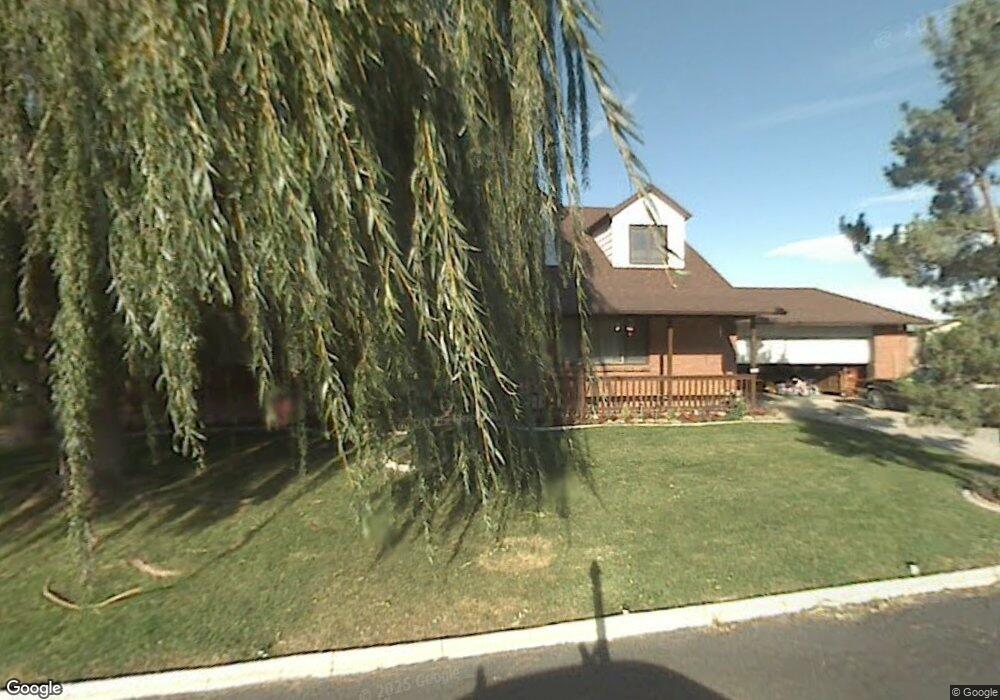 2082 E Pinecrest Ln, Sandy, UT 84092 - photo 1