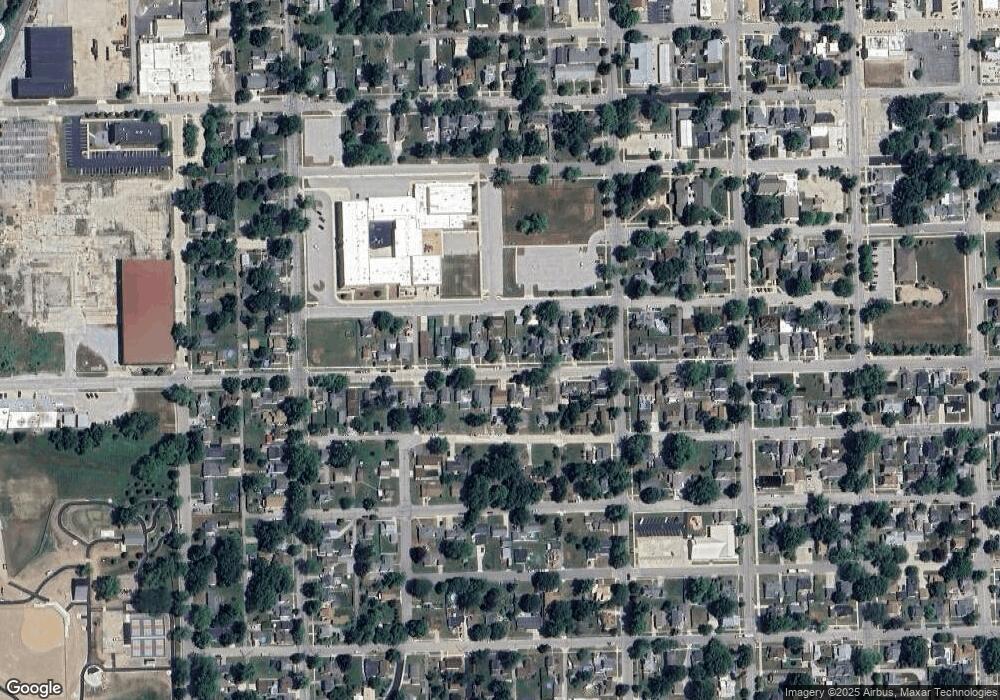 326 W 15th St, Auburn, IN 46706 - photo 1