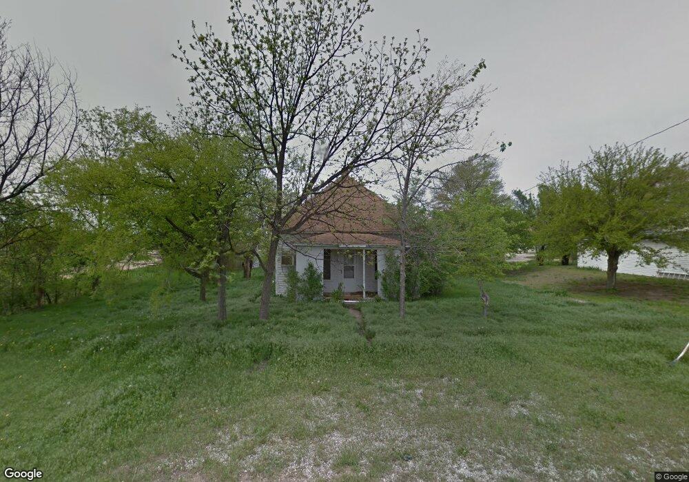 109 N 4th St, Cimarron, KS 67835 - photo 1