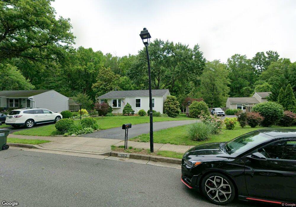 5914 Peregrine Dr, Burke, VA 22015 - photo 1