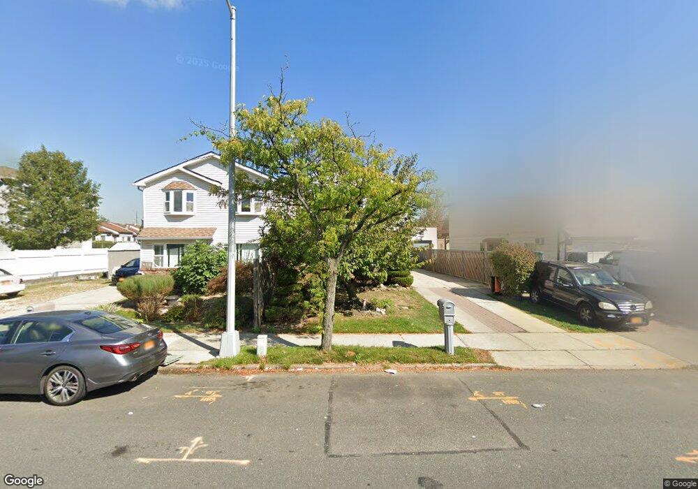 83A Selvin Loop unit 122, Staten Island, NY 10303 - photo 1