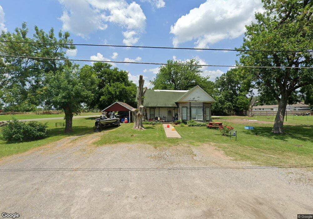 121 S Vann St, Chouteau, OK 74337 - photo 1