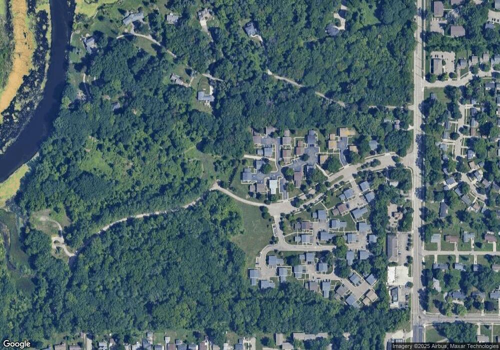 3950 Hunters Ridge Dr unit 1, Lansing, MI 48911 - photo 1