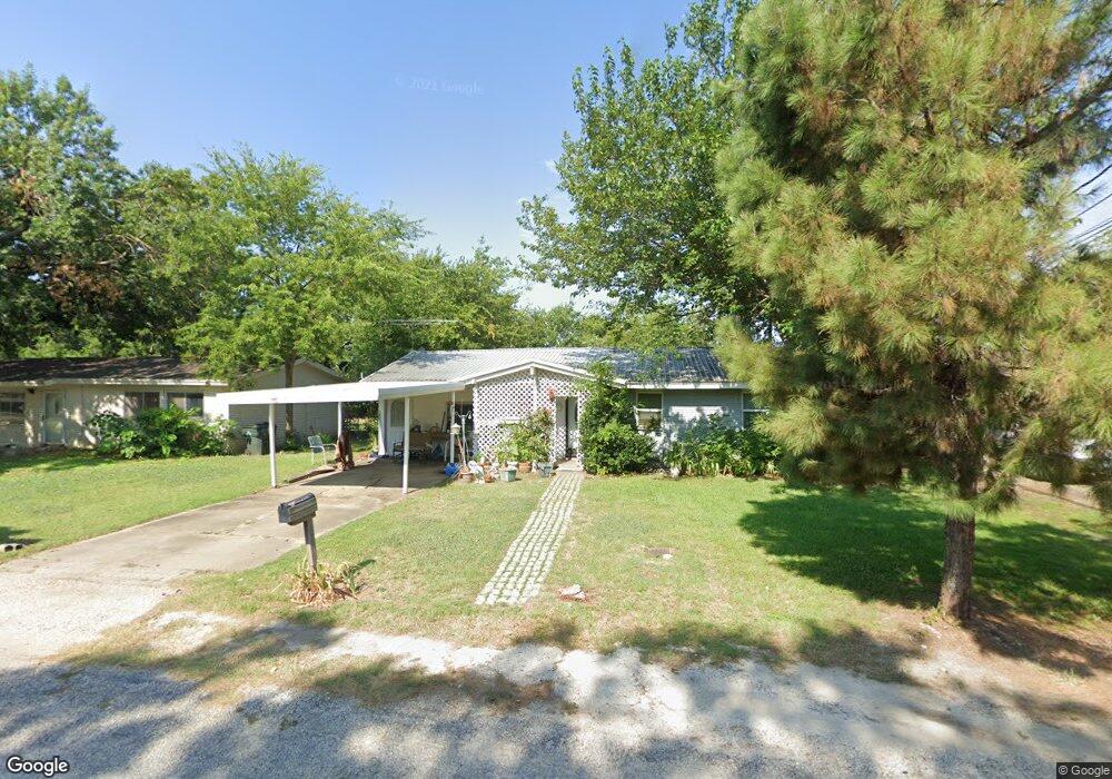 909 N 8th St, Sanger, TX 76266 - photo 1